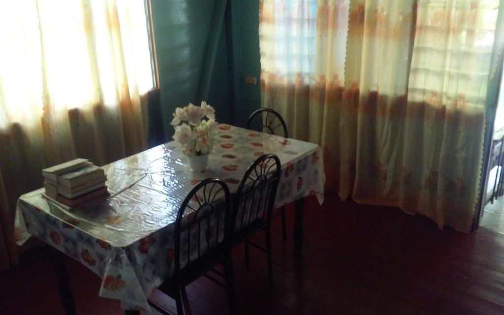Shades Cottage Guesthouse Blue Hole 外观 照片