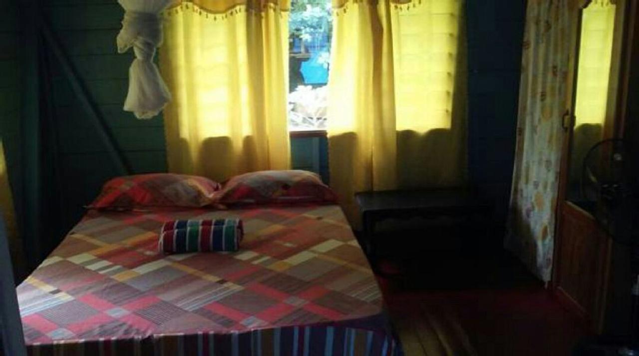 Shades Cottage Guesthouse Blue Hole 外观 照片