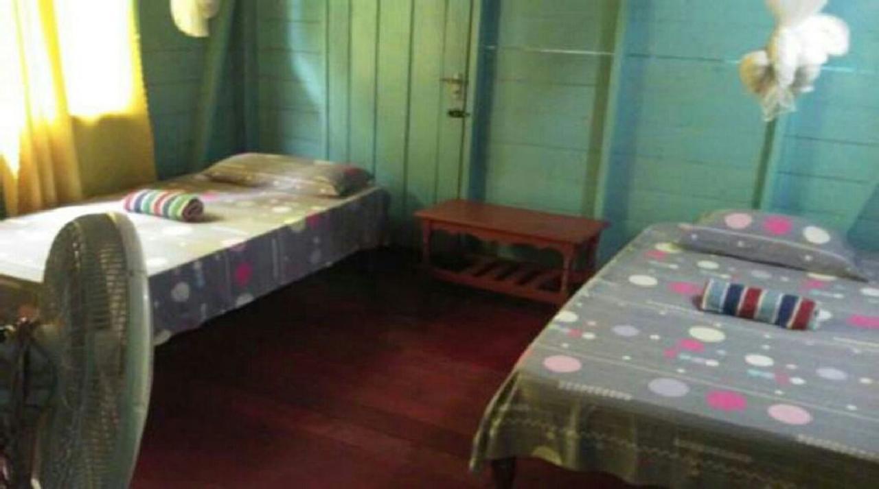 Shades Cottage Guesthouse Blue Hole 外观 照片